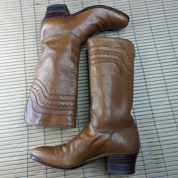 Lucchese women's sz 5.5A cognac brown leather round toe cowgirl Western boots. H - Picture 5 of 9